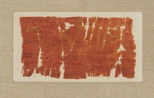 Madder-dyed cloth from the Tang dynasty<br>
Excavated from Dunhuang<br>
Formerly owned by the International Museum of Textile Arts<br>
Published ：<br>
