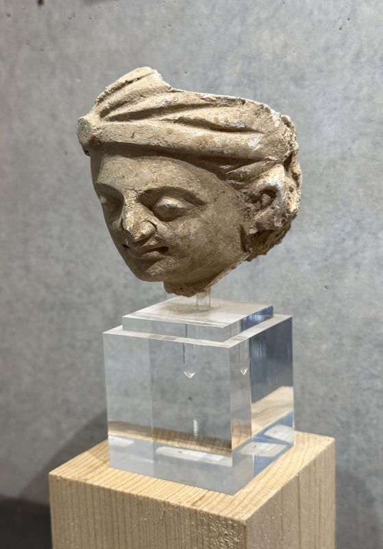 ハッダ仏頭